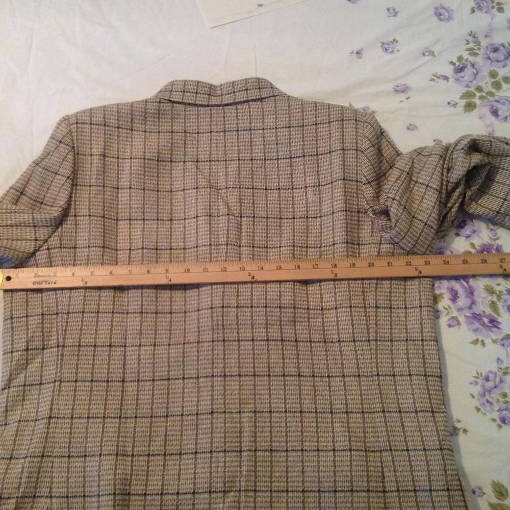 Women's Jacket - Picture 3 of 13